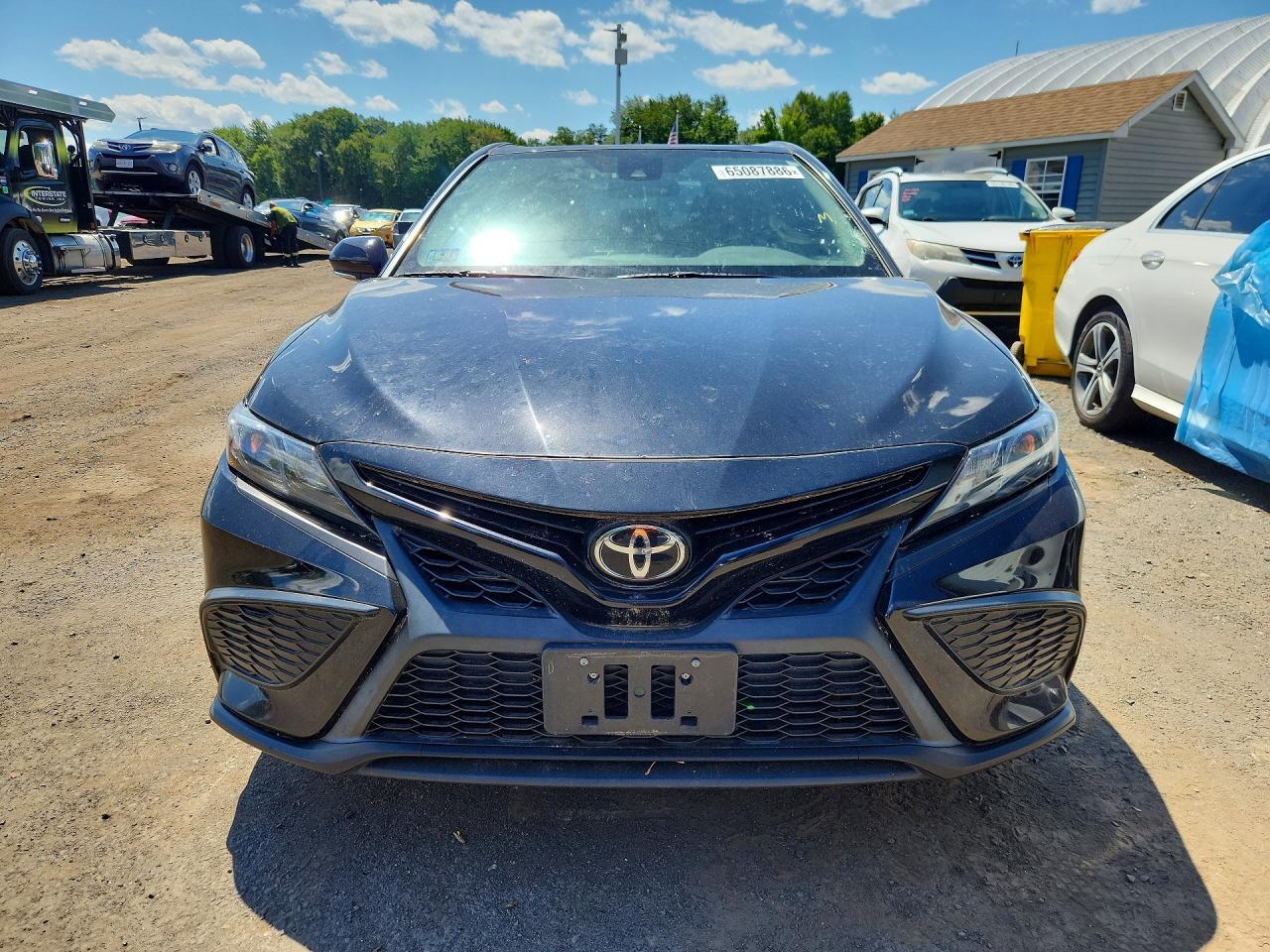 2022 Toyota Camry Se - Image 5
