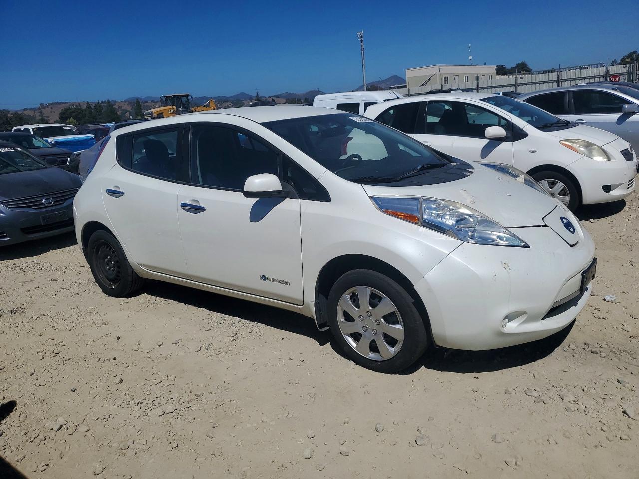 2016 Nissan Leaf S - Фото 4