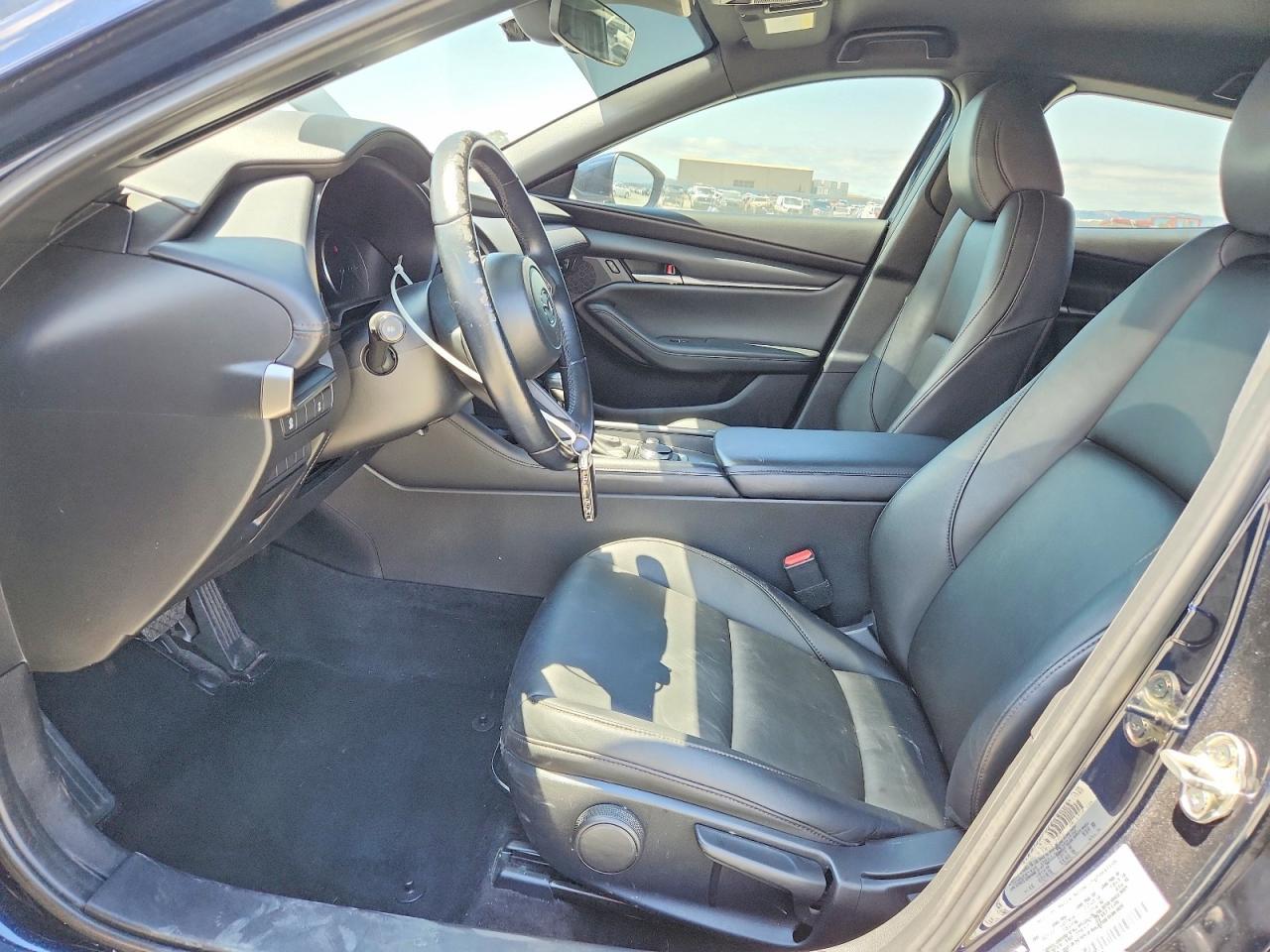 2022 Mazda 3 Select - Image 7