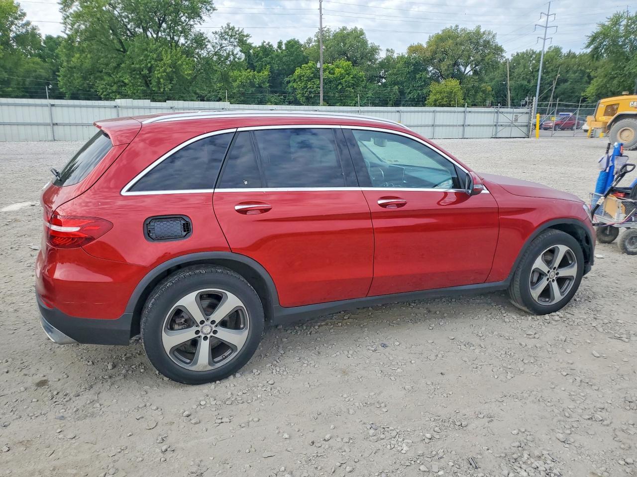 2017 Mercedes-Benz Glc 300 - Фото 3