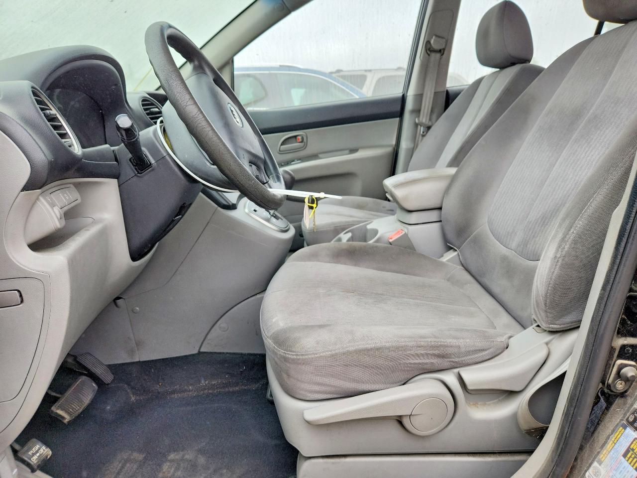 2008 Kia Rondo Lx - Фото 7
