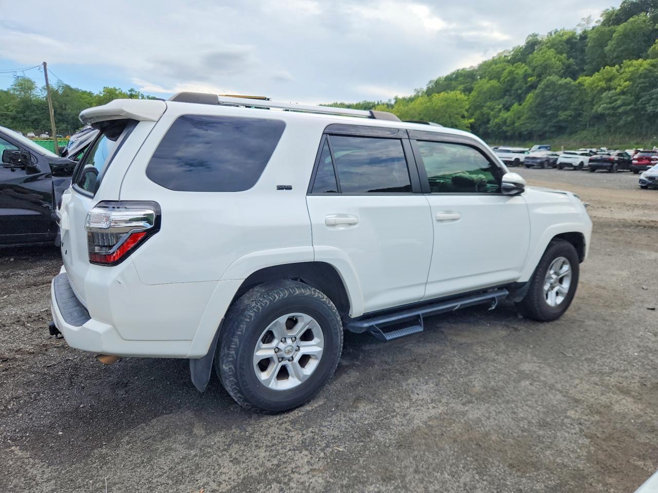 2024 Toyota 4Runner Sr5 Premium - Image 3