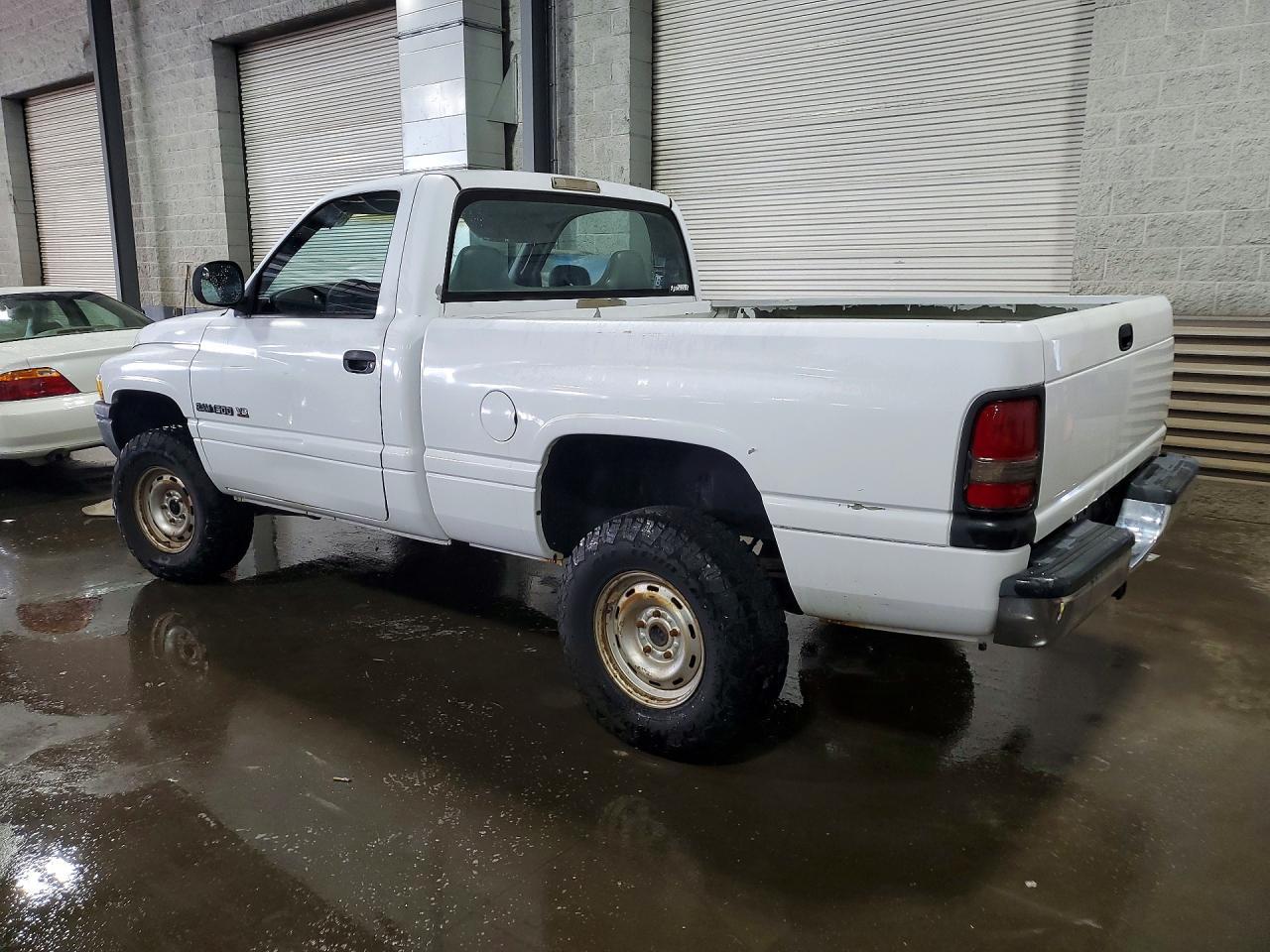 2000 Dodge Ram 1500 - Image 2