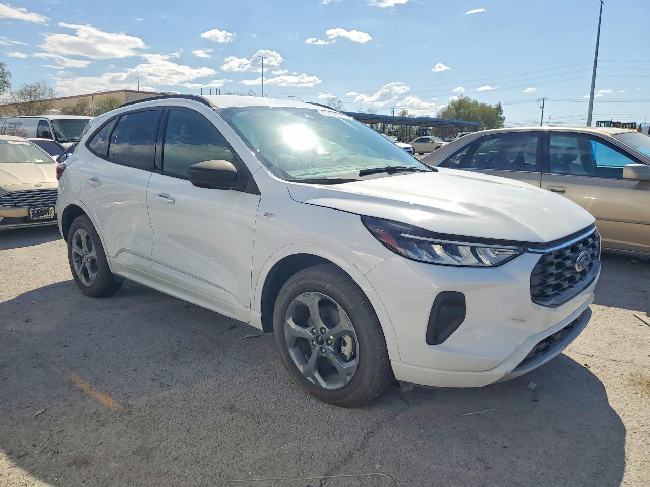 2023 Ford Escape St Line - Фото 4