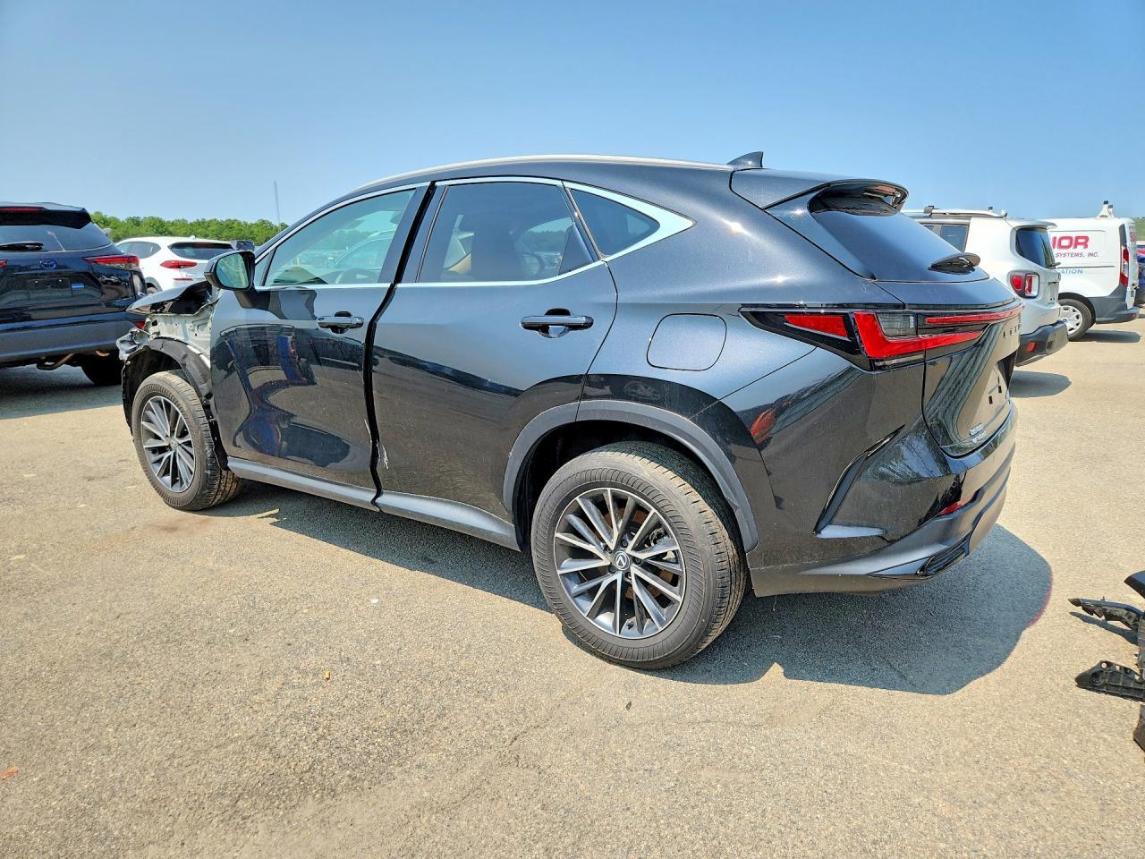 2024 Lexus Nx 350 Premium - Image 2