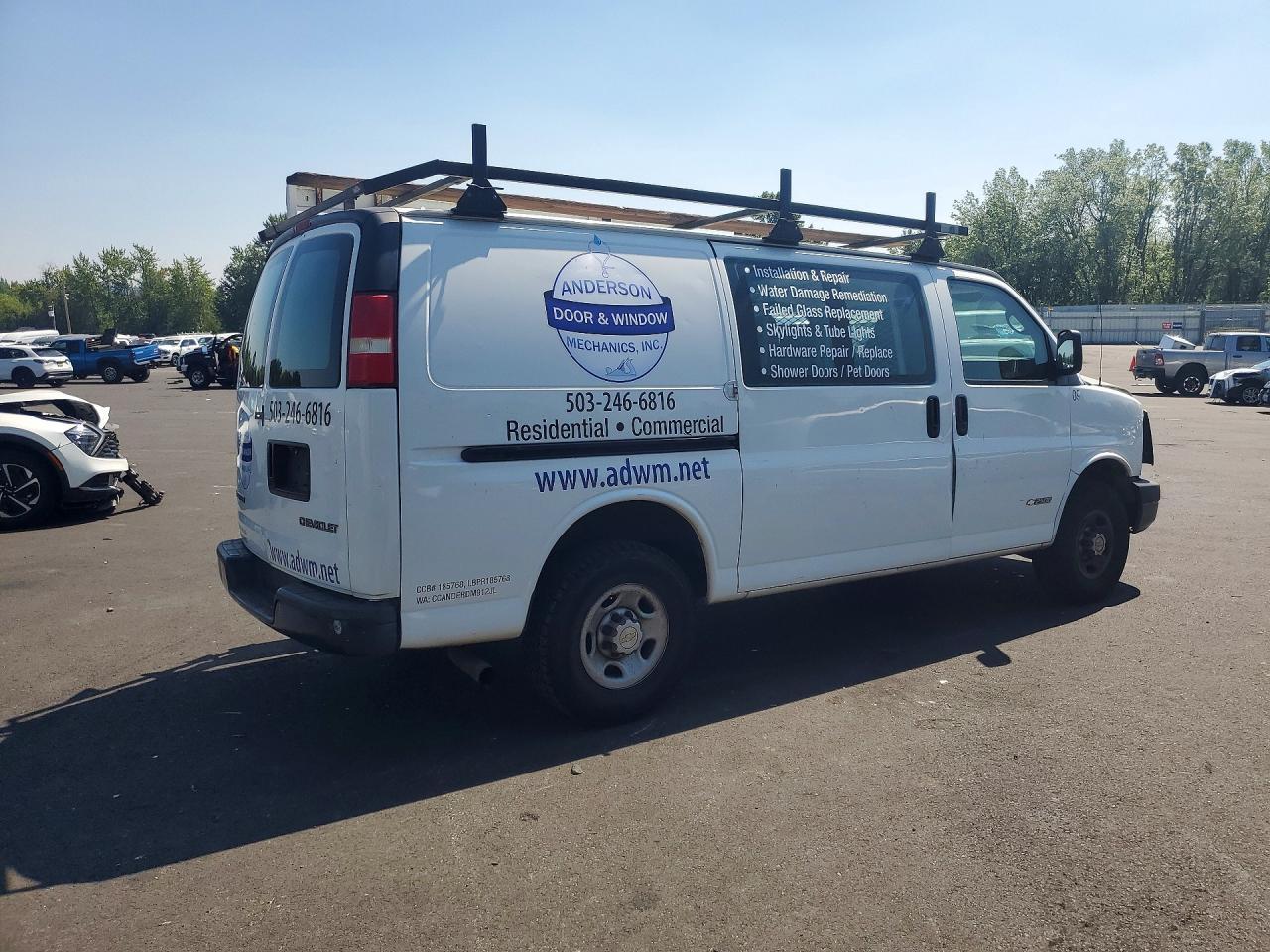 2005 Chevrolet Express 2500 Delivery Van - Image 3