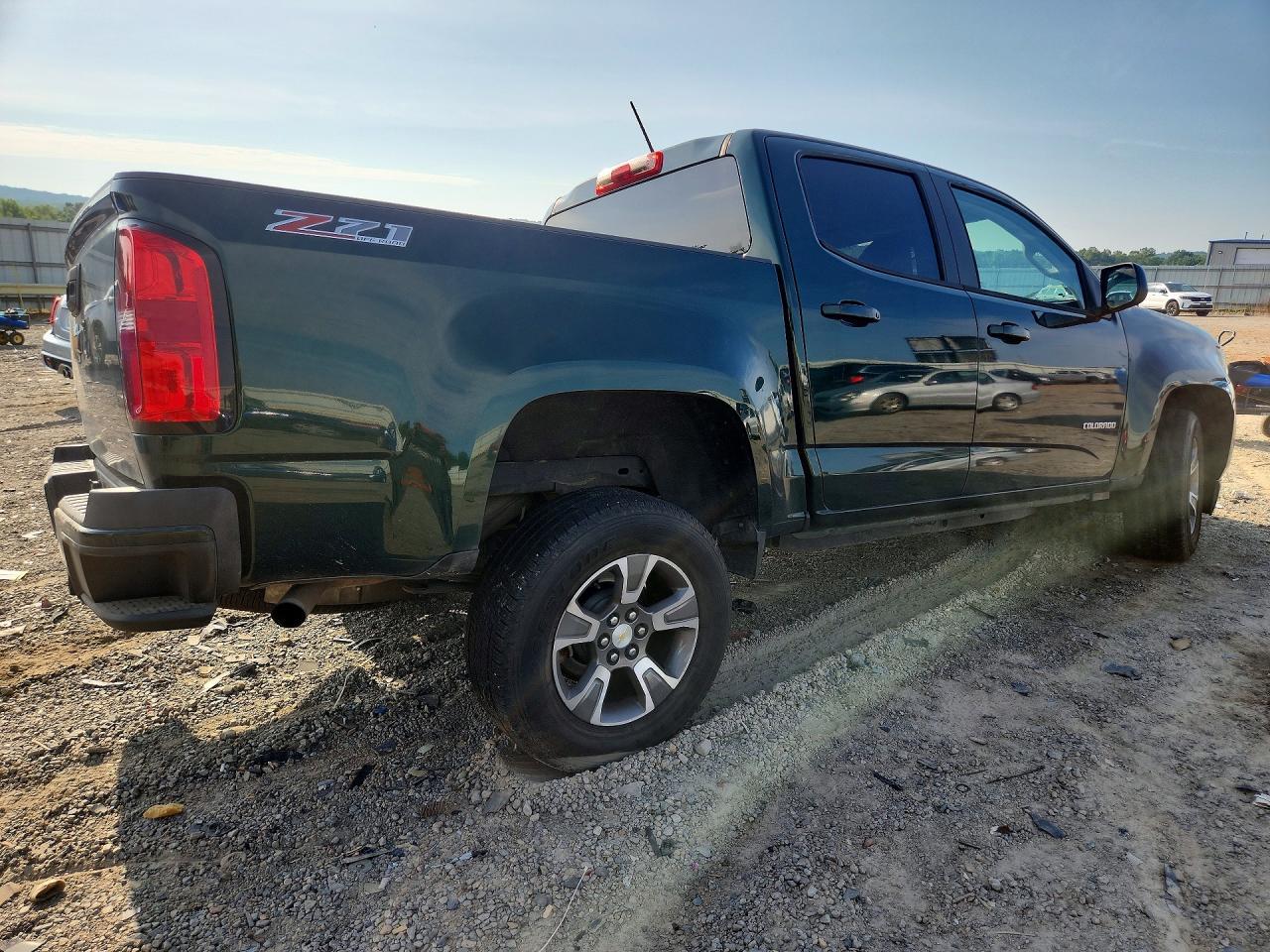2015 Chevrolet Colorado Z71 - Image 3