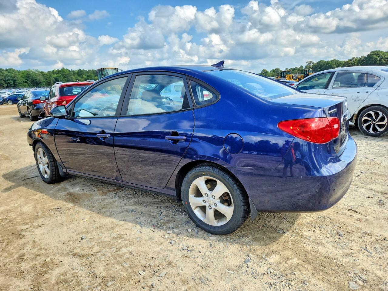 2010 Hyundai Elantra Se - Image 2