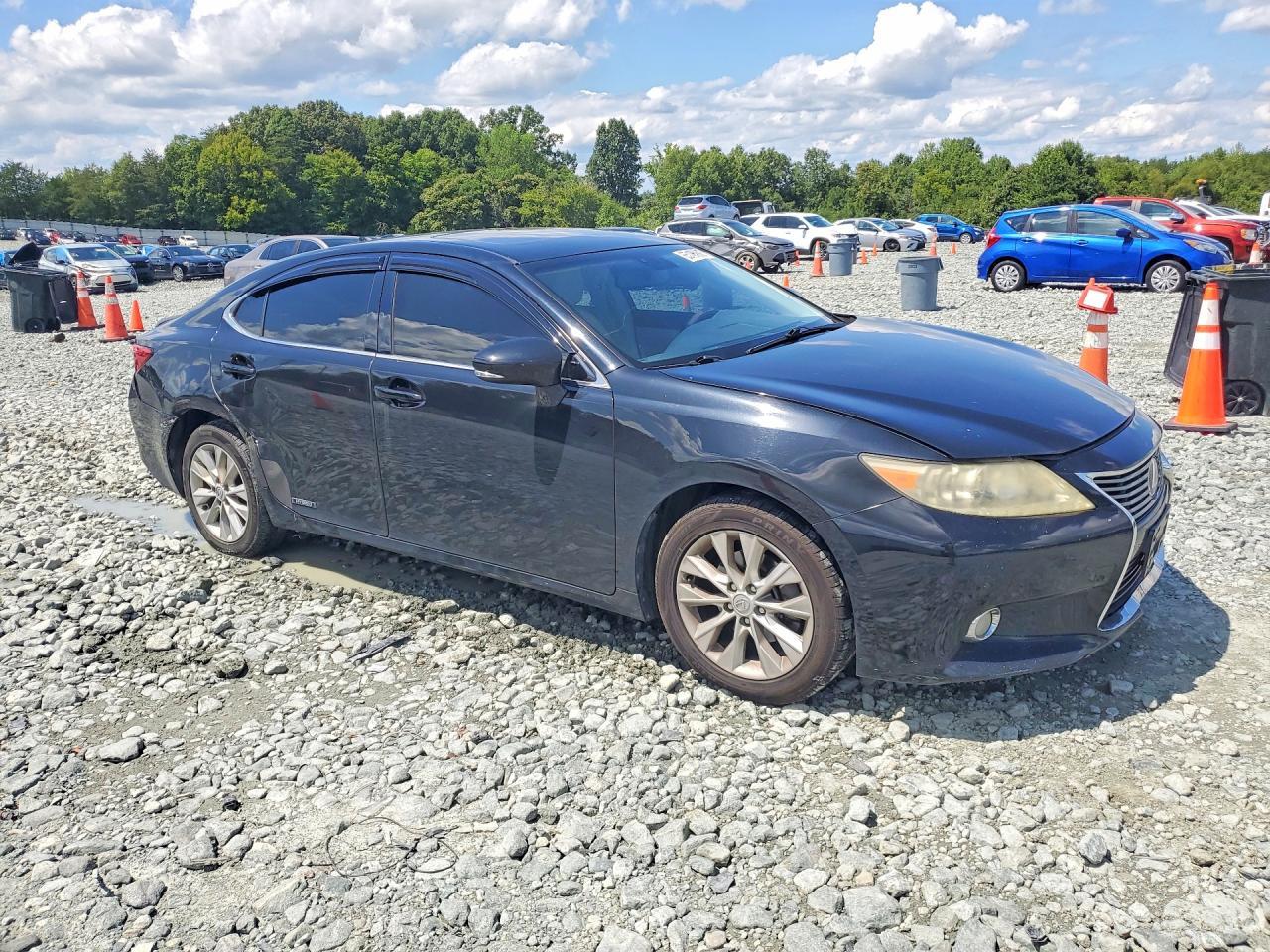 2013 Lexus Es 300H - Фото 4