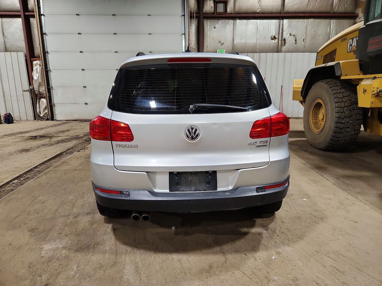 2015 Volkswagen Tiguan S - Фото 6