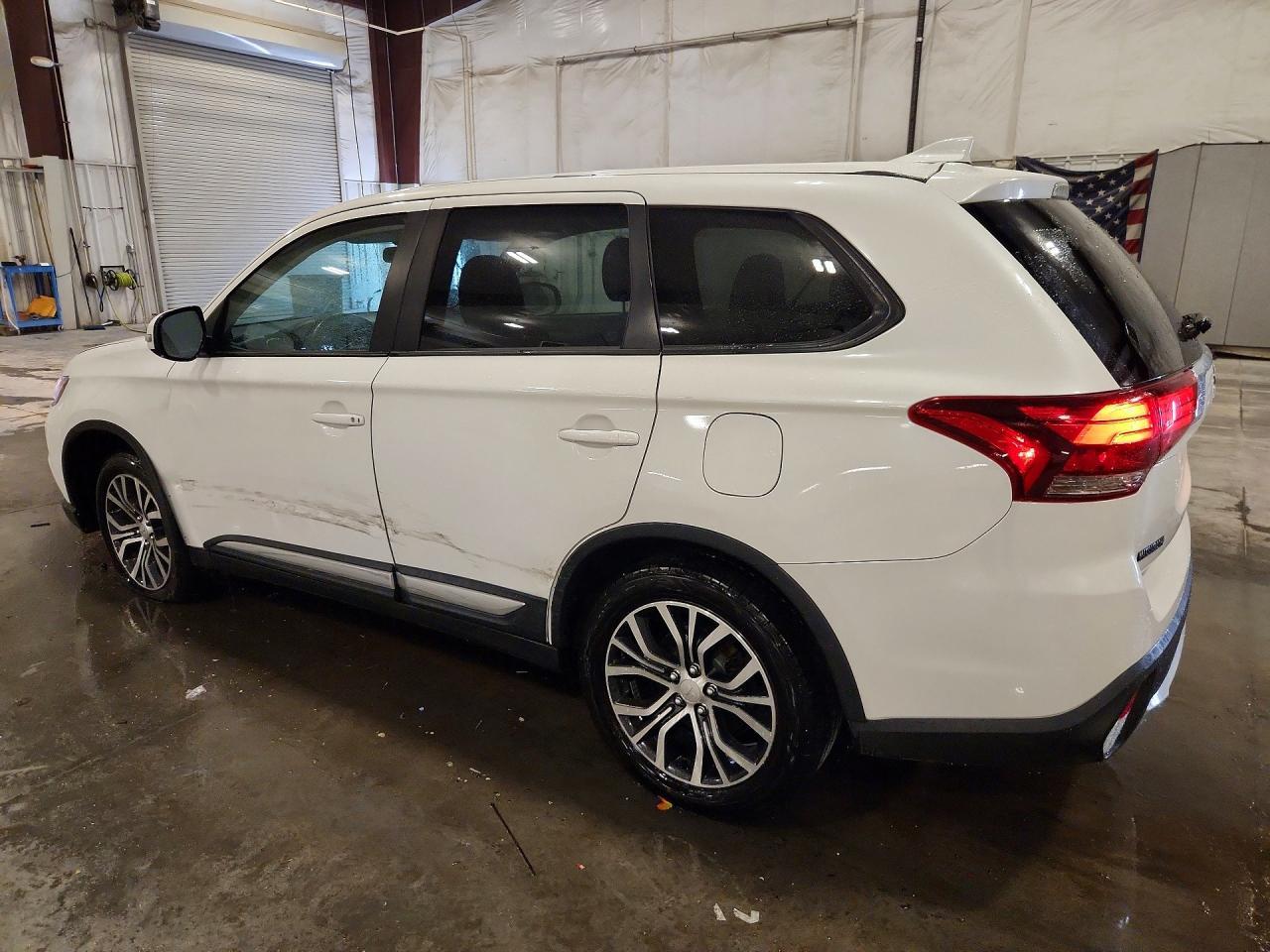 2018 Mitsubishi Outlander Se - Фото 2