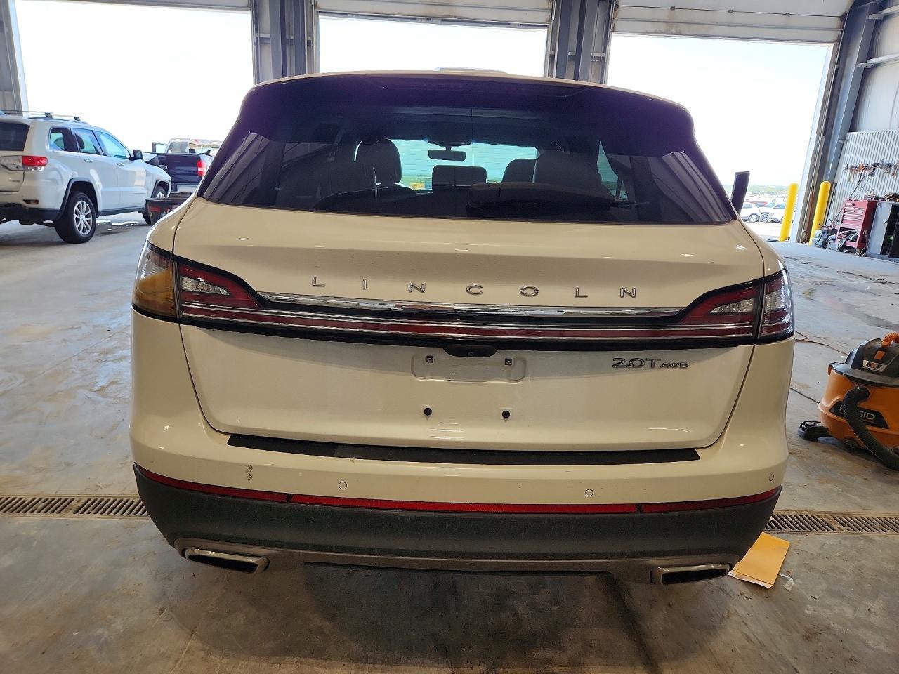 2019 Lincoln Nautilus Reserve - Image 6