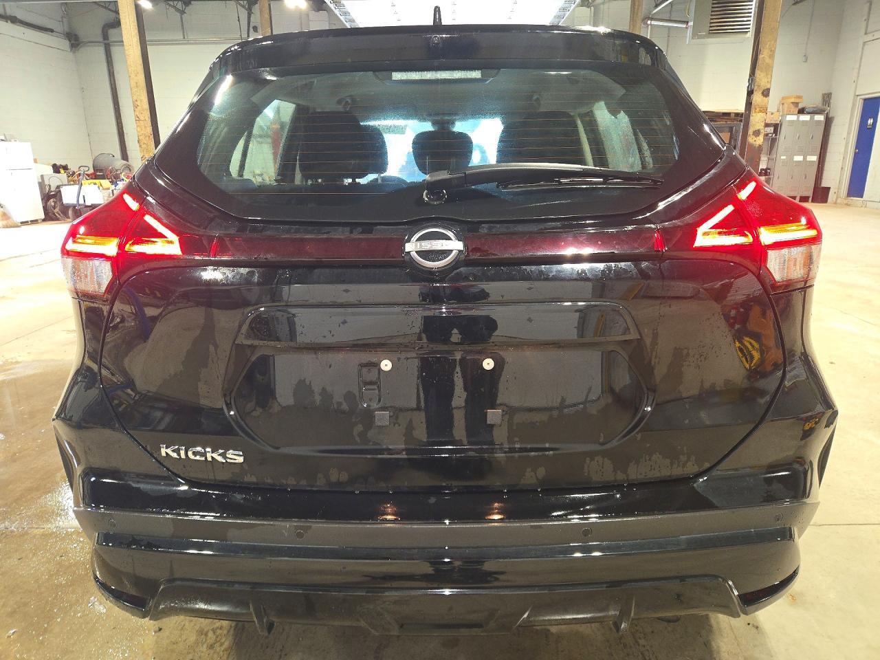 2025 Nissan Kicks Play Sv - Image 6