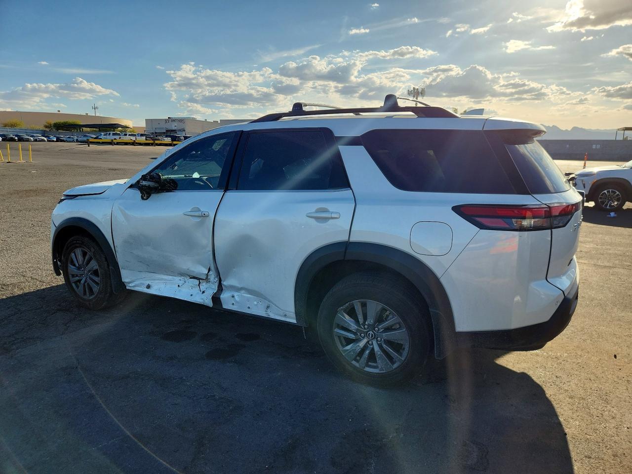 2025 Nissan Pathfinder Sv - Image 2