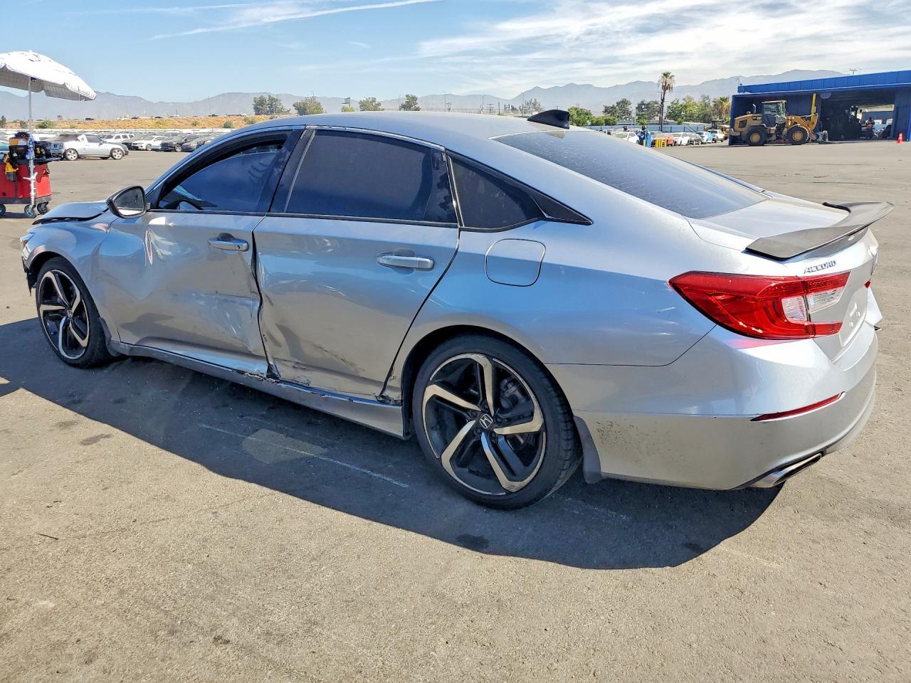 2021 Honda Accord Sport - Фото 2
