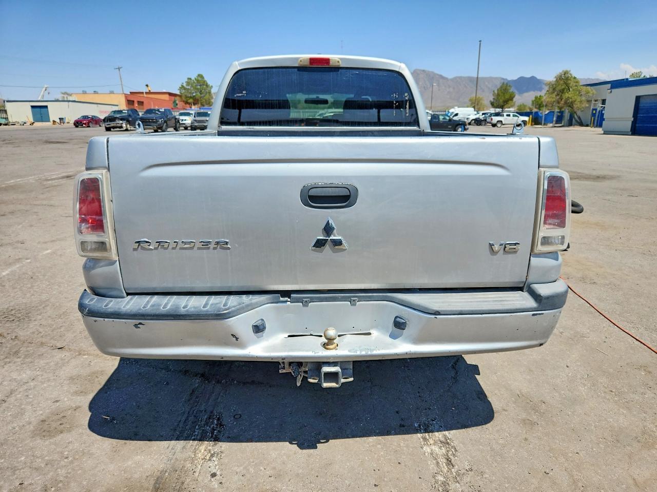 2007 Mitsubishi Raider Ls - Фото 6