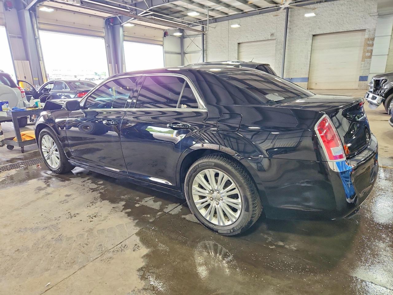 2013 Chrysler 300 - Image 2