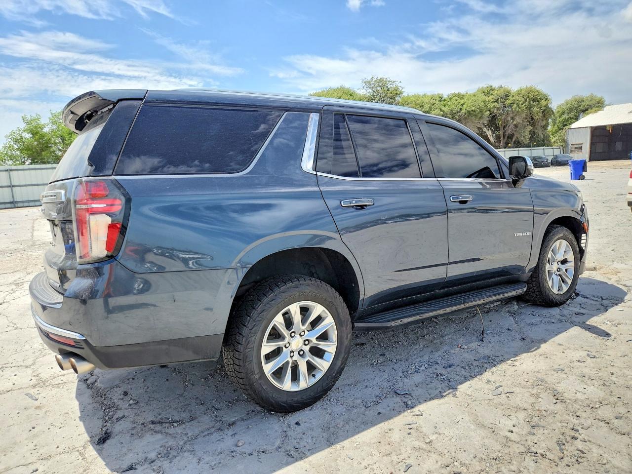2021 Chevrolet Tahoe C1500 Premier - Image 3