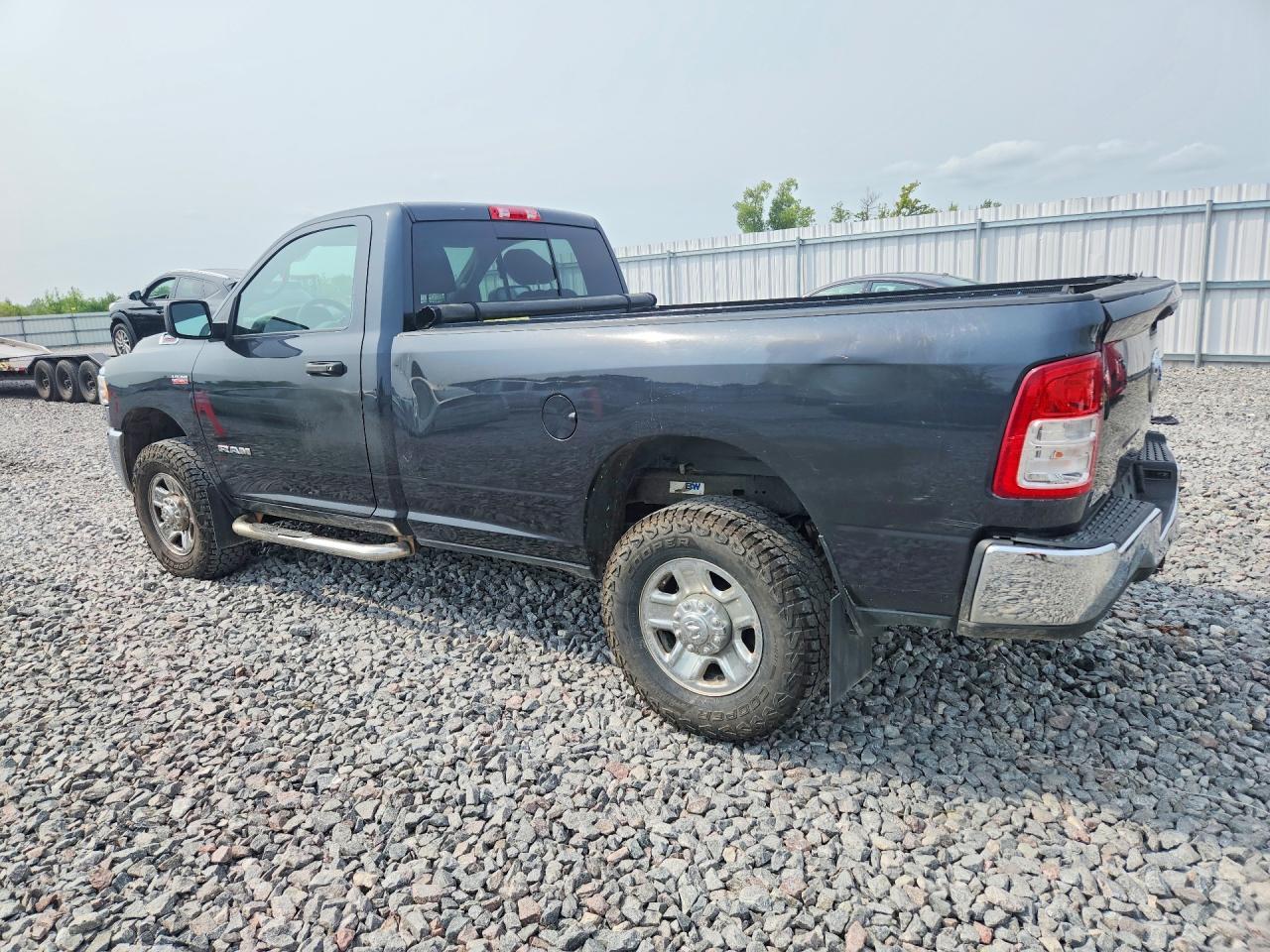 2022 Ram 2500 Tradesman - Фото 2