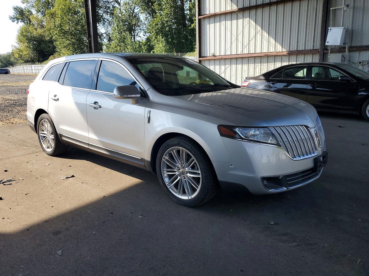 2010 Lincoln Mkt Livery - Фото 4