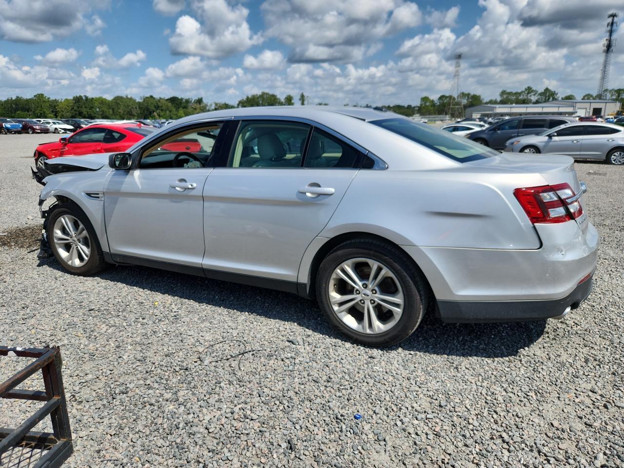 2016 Ford Taurus Se - Фото 2
