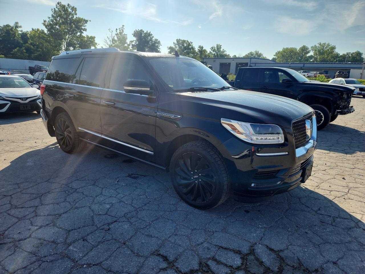 2020 Lincoln Navigator Reserve - Фото 4