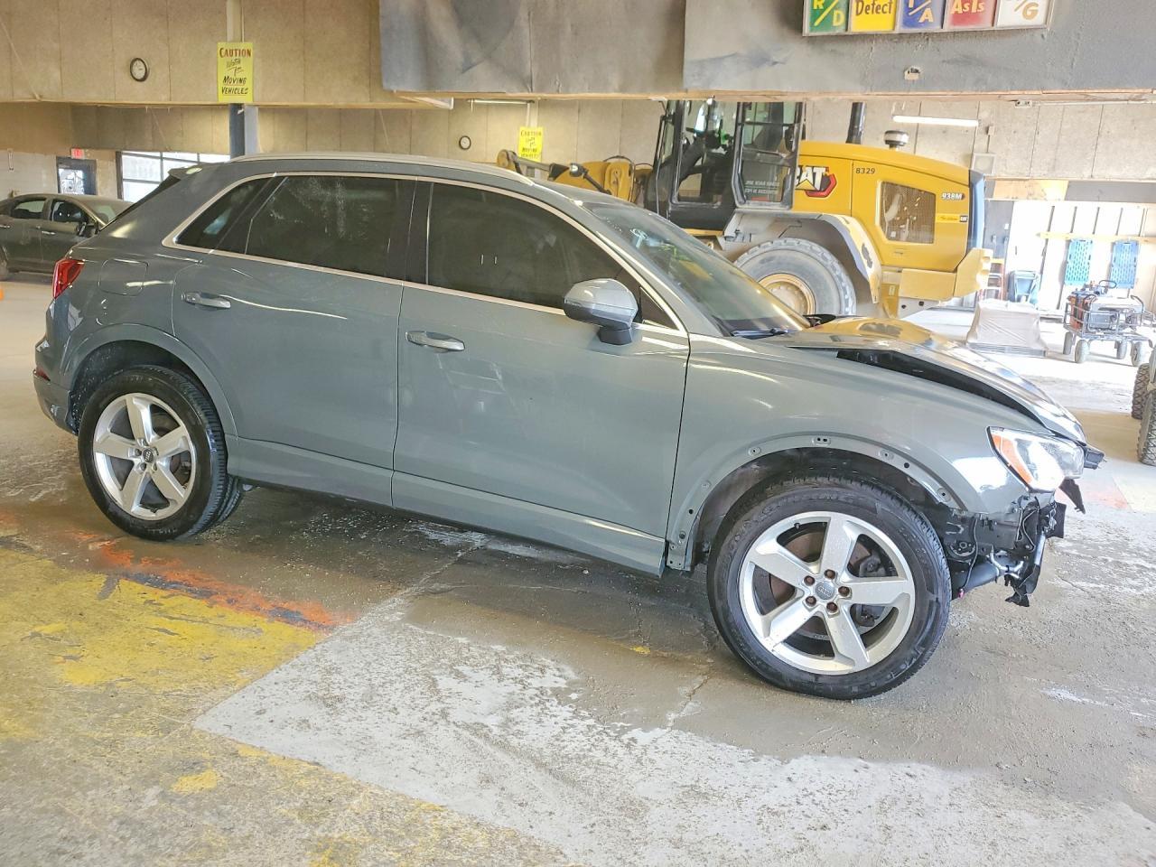 2019 Audi Q3 Premium - Фото 4