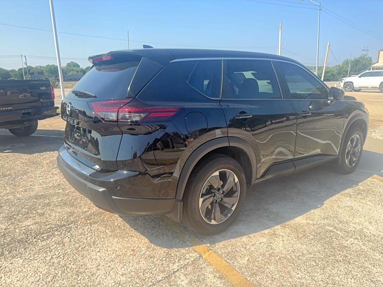 2026 Nissan Rogue Sv - Image 4