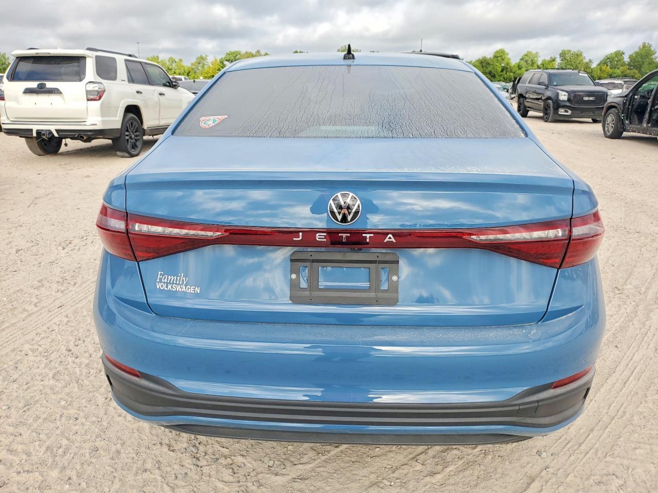 2025 Volkswagen Jetta Sport - Image 6