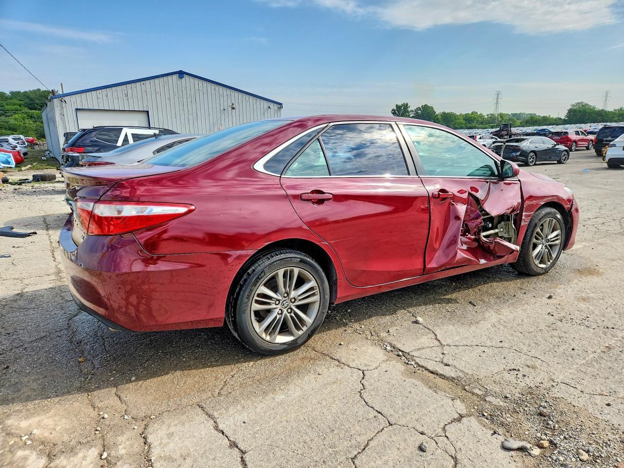 2015 Toyota Camry Se - Фото 3