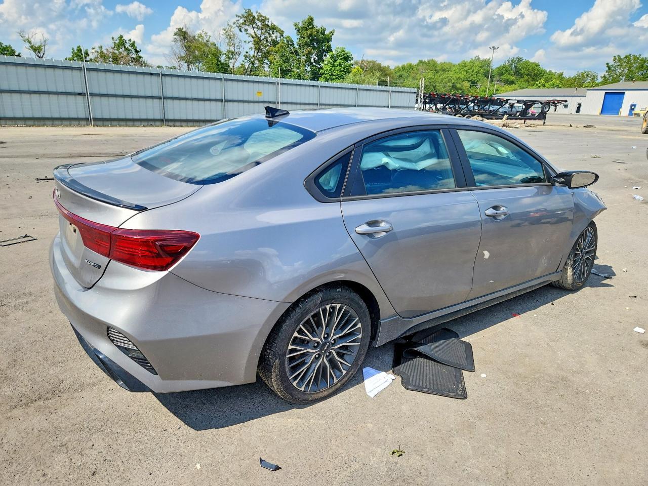 2023 Kia Forte Gt Line - Фото 3