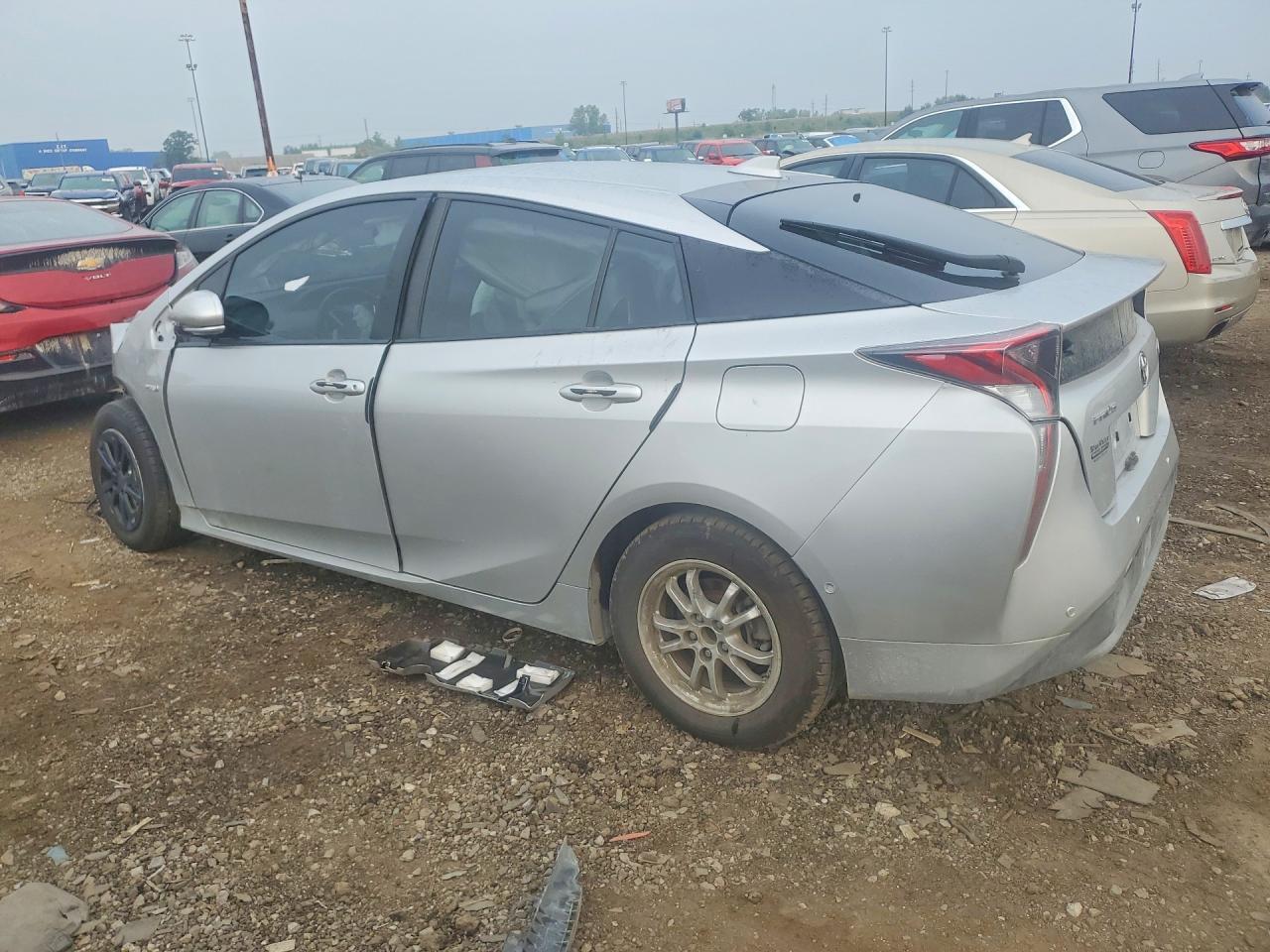 2017 Toyota Prius Three - Image 2