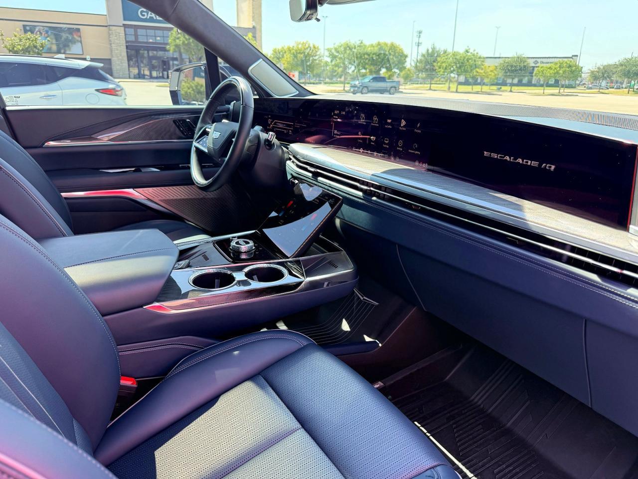 2025 Cadillac Escalade Iq Sport-2 - Фото 5