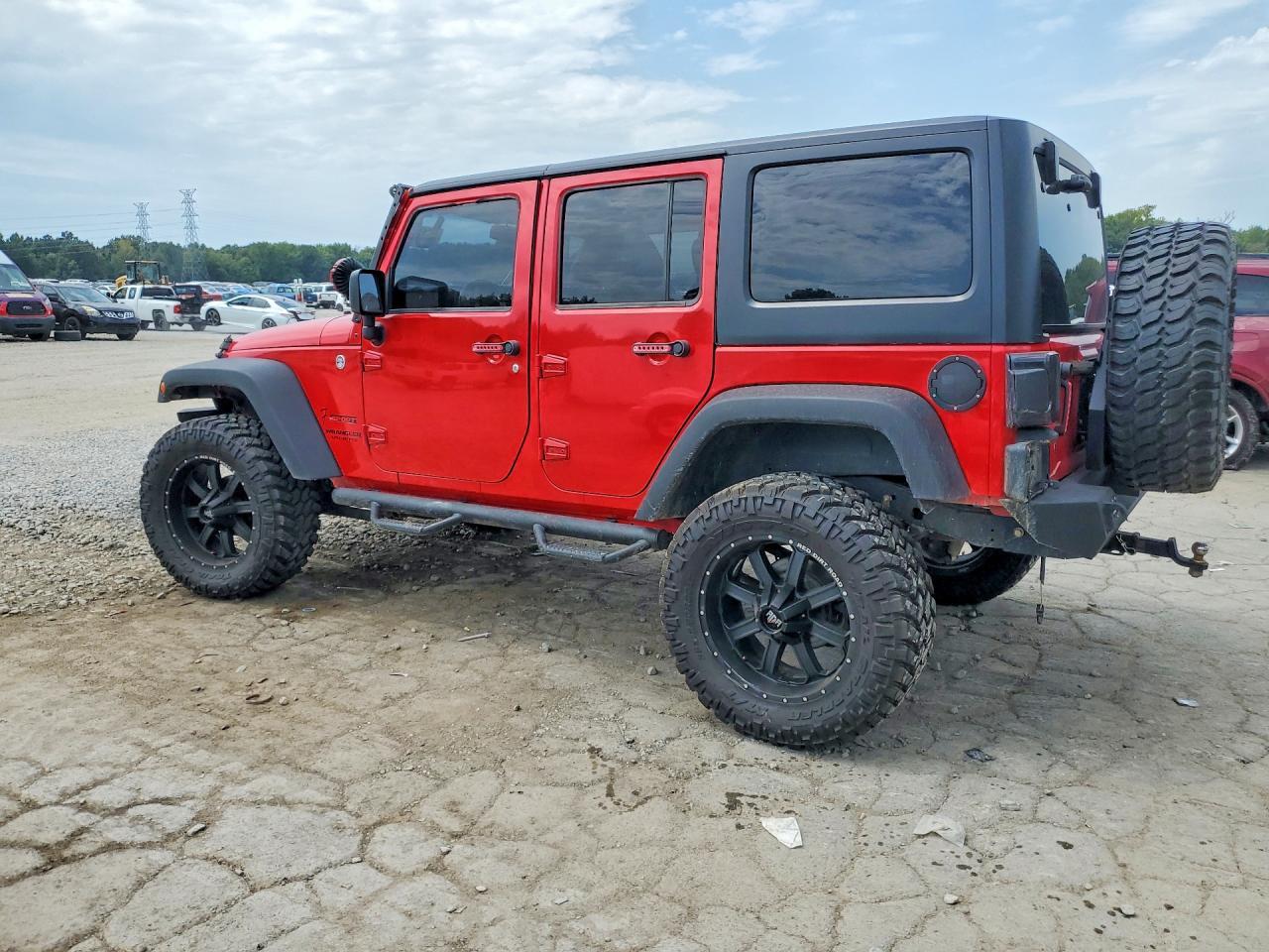 2015 Jeep Wrangler Unlimited Sport - Фото 2
