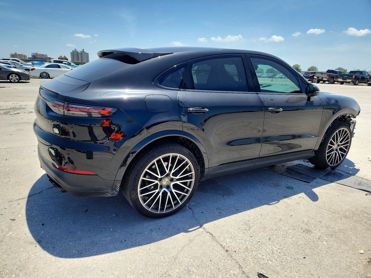 2020 Porsche Cayenne Coupe - Image 3