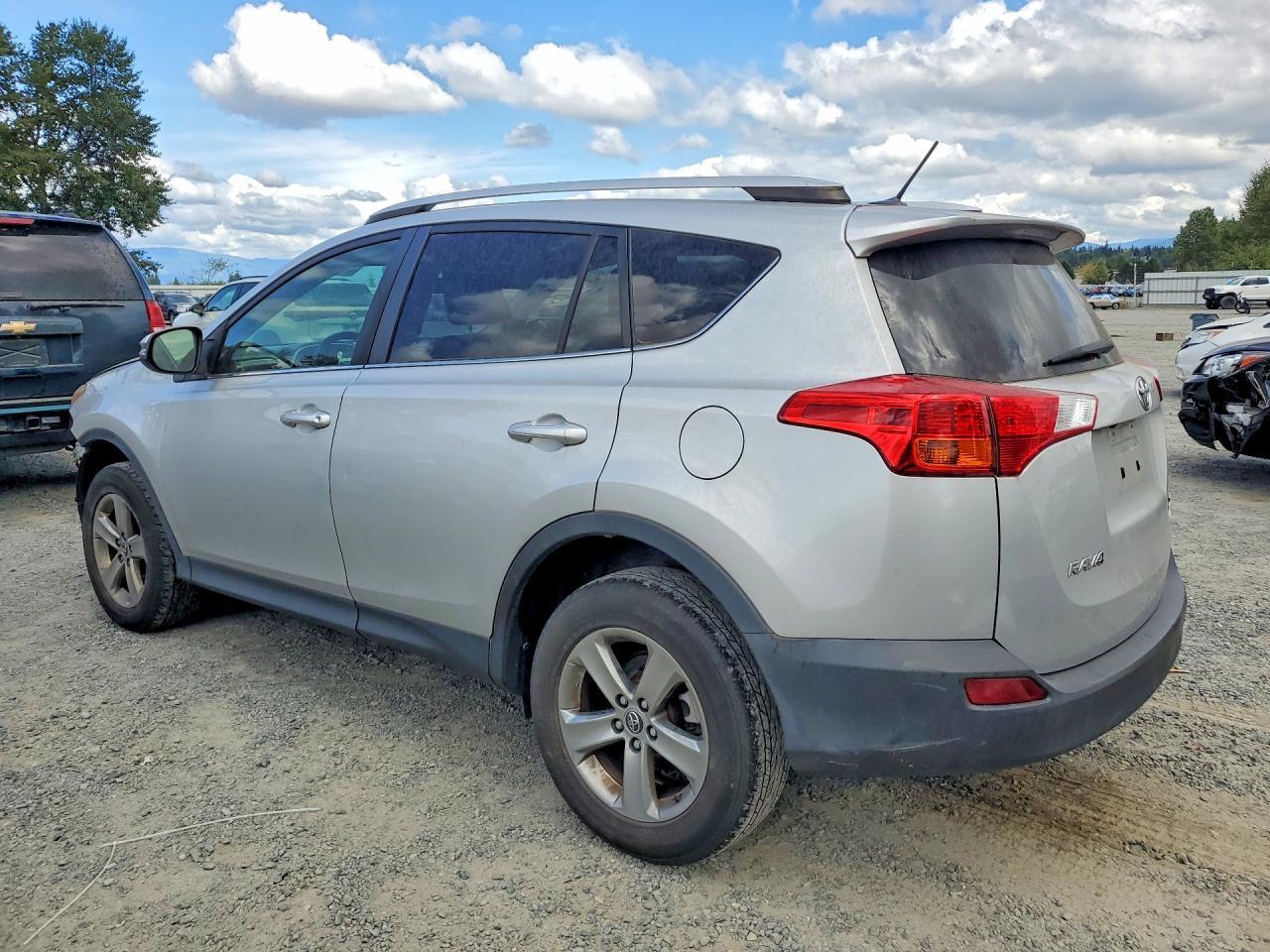 2015 Toyota Rav4 Xle - Фото 2