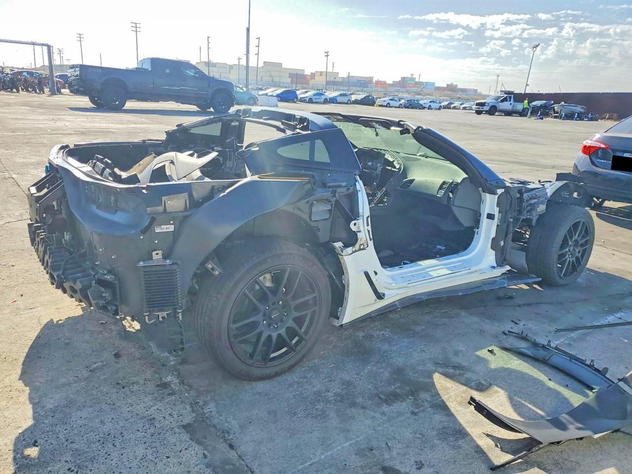 2015 Chevrolet Corvette Z06 2Lz - Image 3