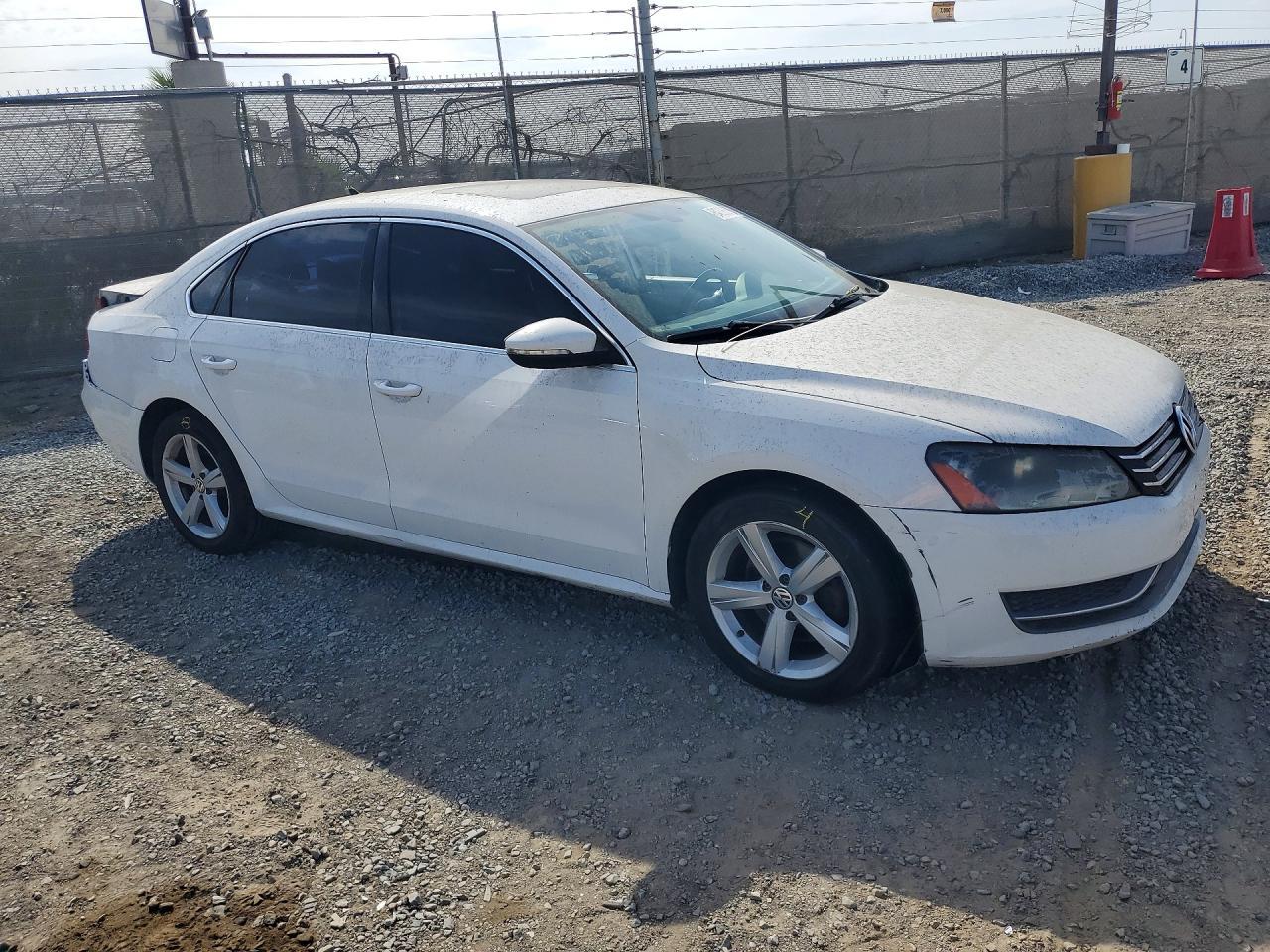 2012 Volkswagen Passat Se - Image 4