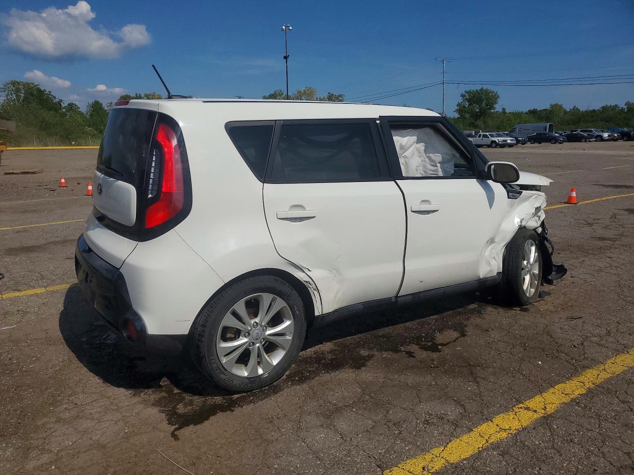 2016 Kia Soul + - Image 3