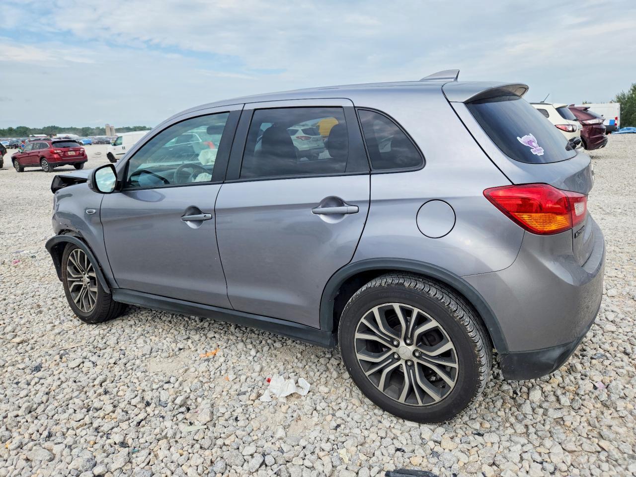 2017 Mitsubishi Outlander Sport Es - Фото 2