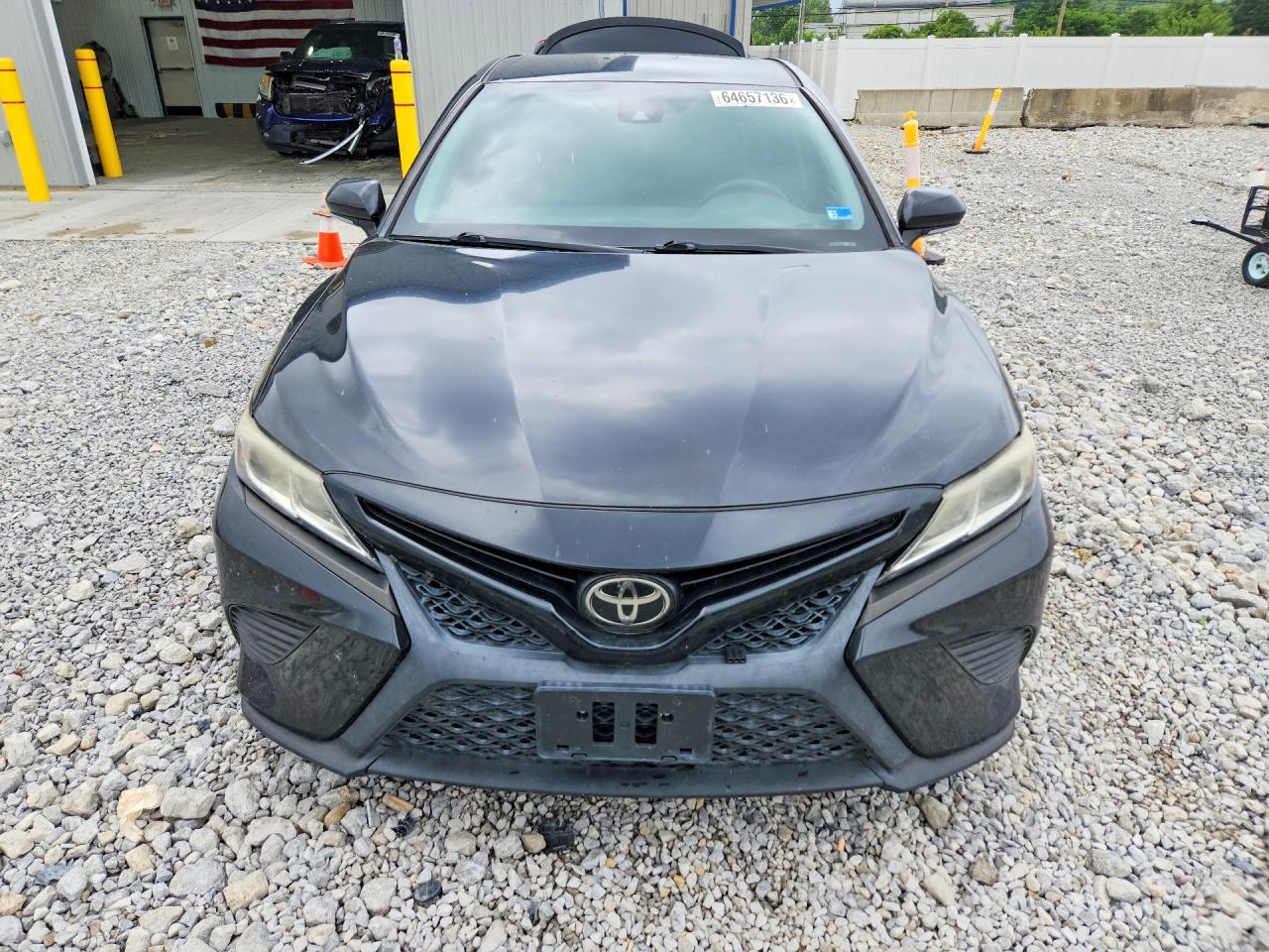 2018 Toyota Camry Se - Image 5