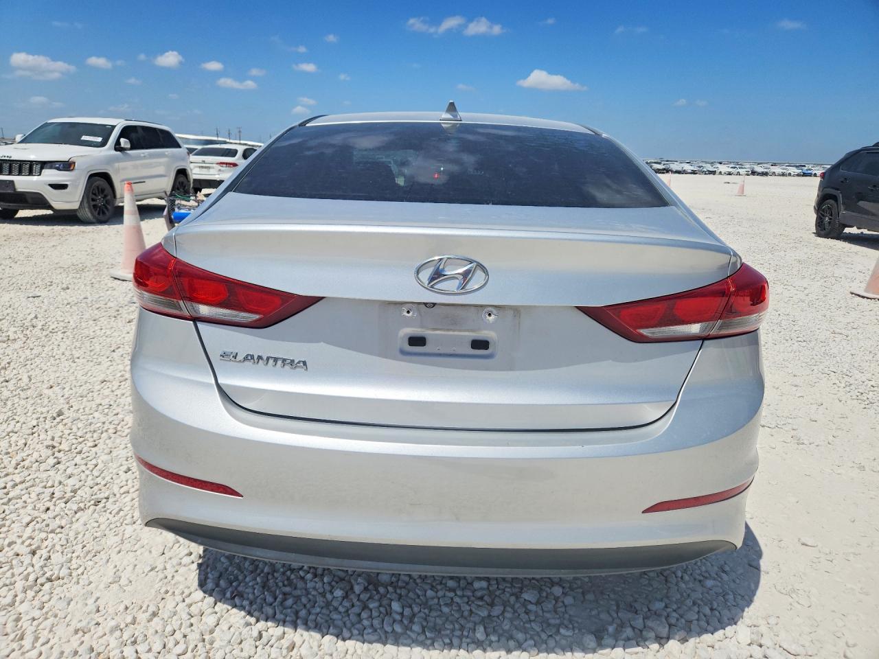 2018 Hyundai Elantra Value Edition - Image 6