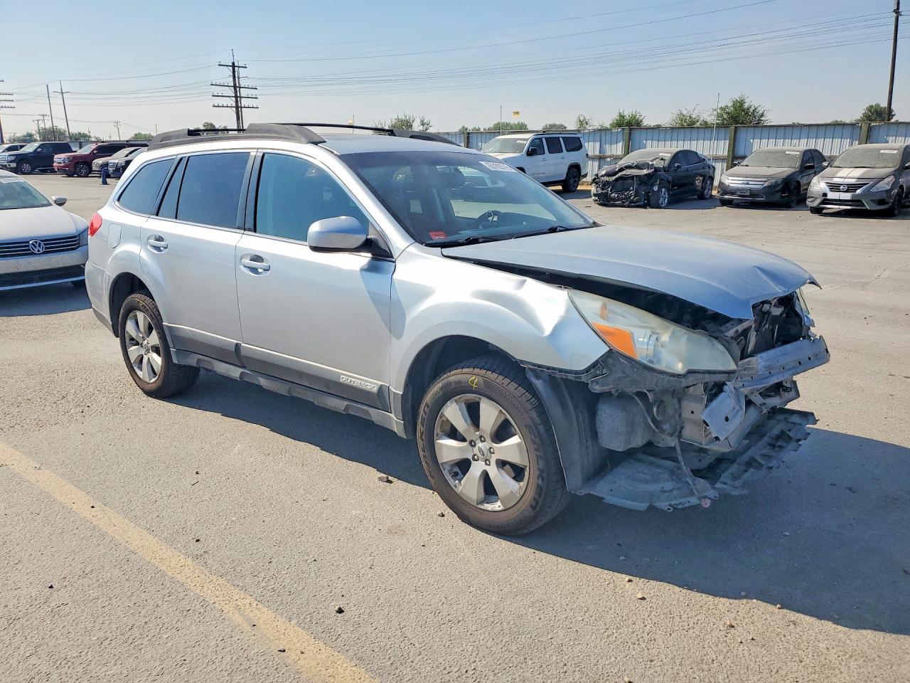 2012 Subaru Outback 2.5I Limited - Image 4