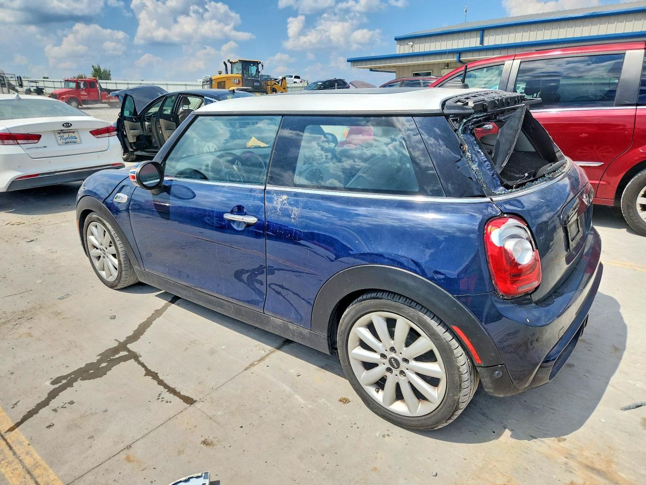 2018 Mini Cooper S - Image 2