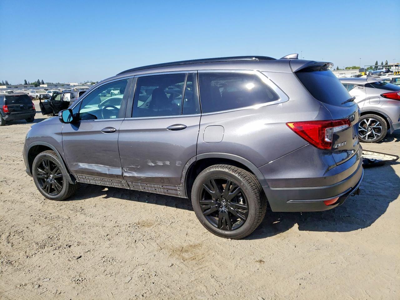 2022 Honda Pilot Se - Image 2
