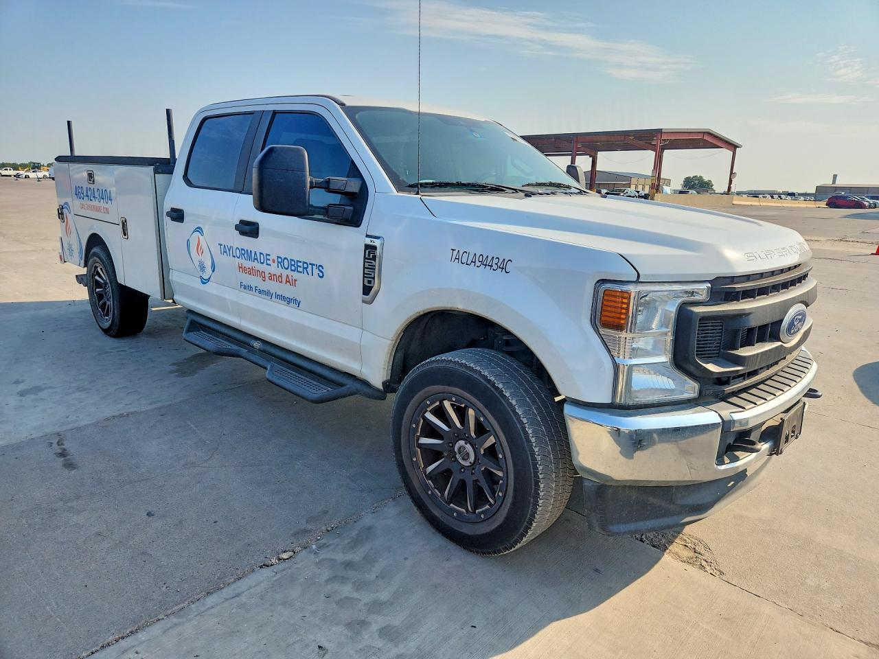 2021 Ford F250 Super Duty - Фото 4