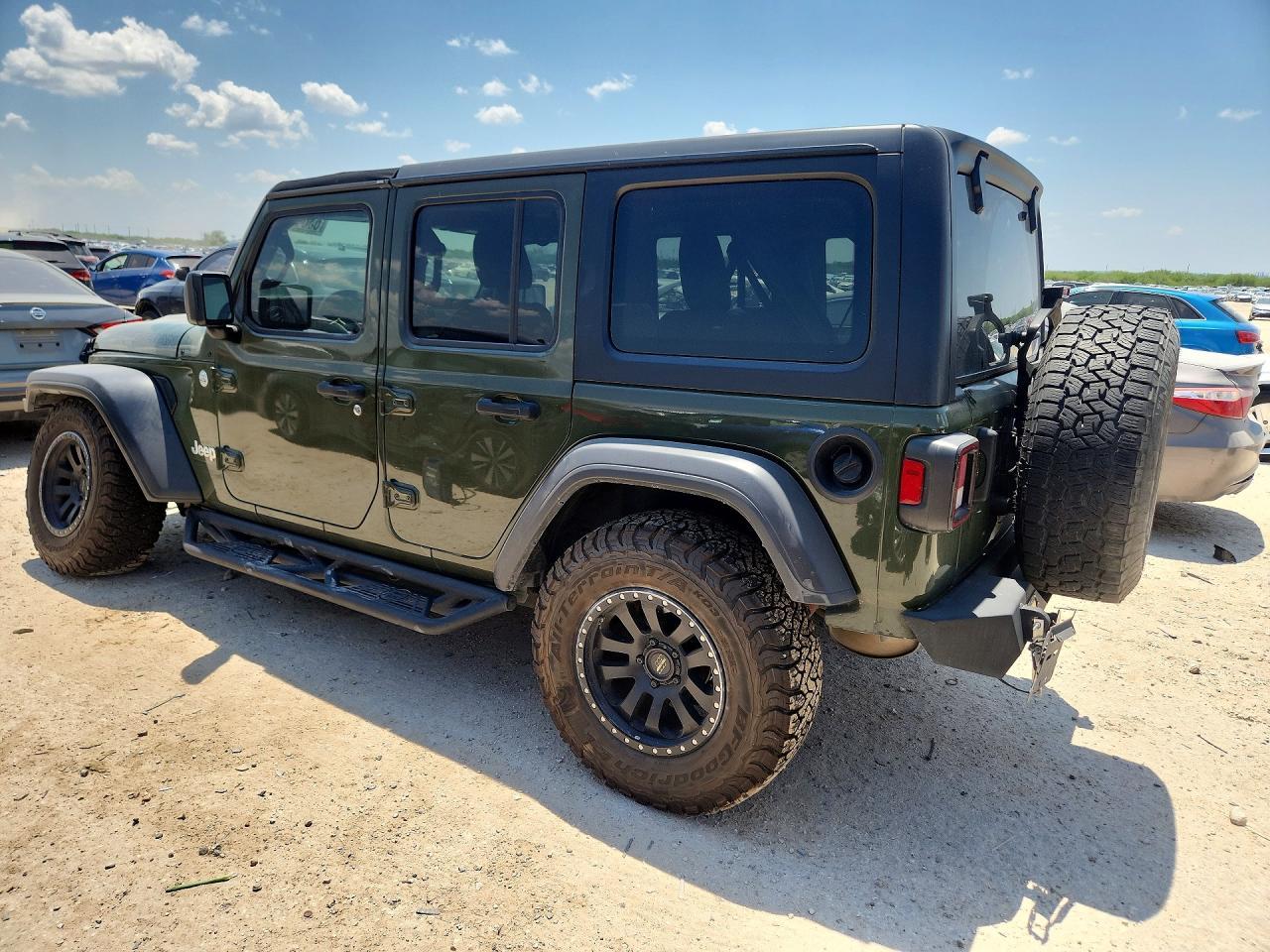 2020 Jeep Wrangler Unlimited Sport - Фото 2
