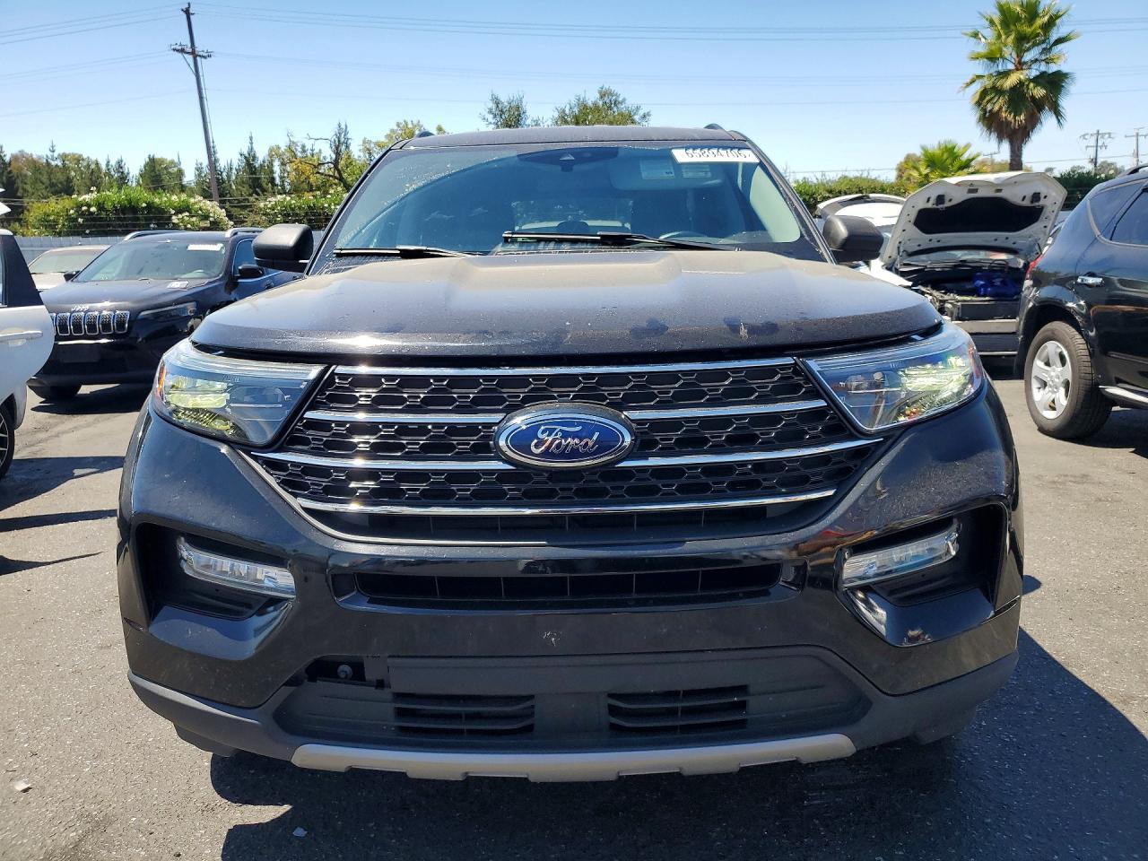 2023 Ford Explorer Xlt - Image 5