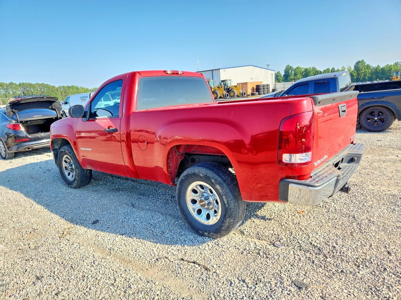 2013 GMC Sierra C1500 - Image 2