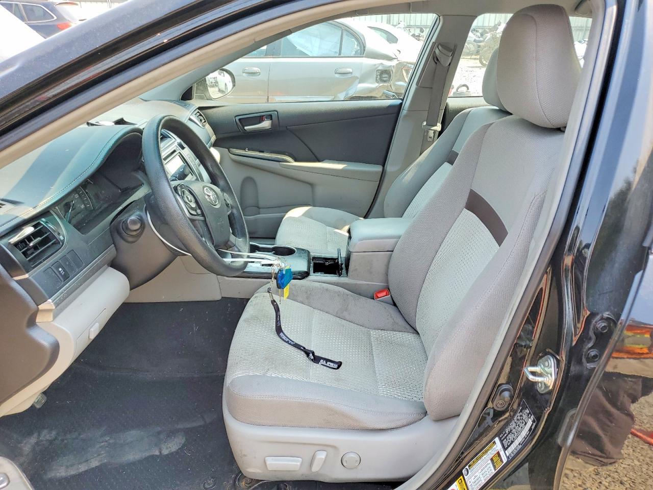 2014 Toyota Camry Le - Фото 7